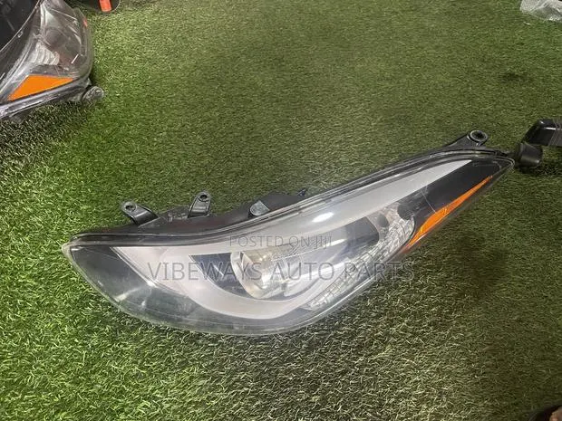 Hyundai Elentra 2013-2016 Headlight Led Original Used · Photo 1