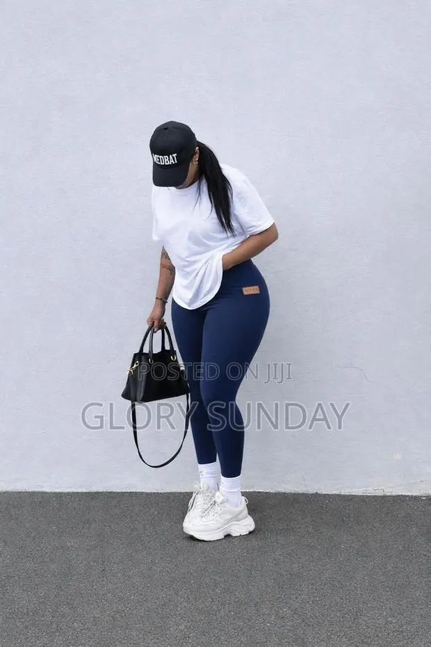 Ladies Leggings · Photo 1