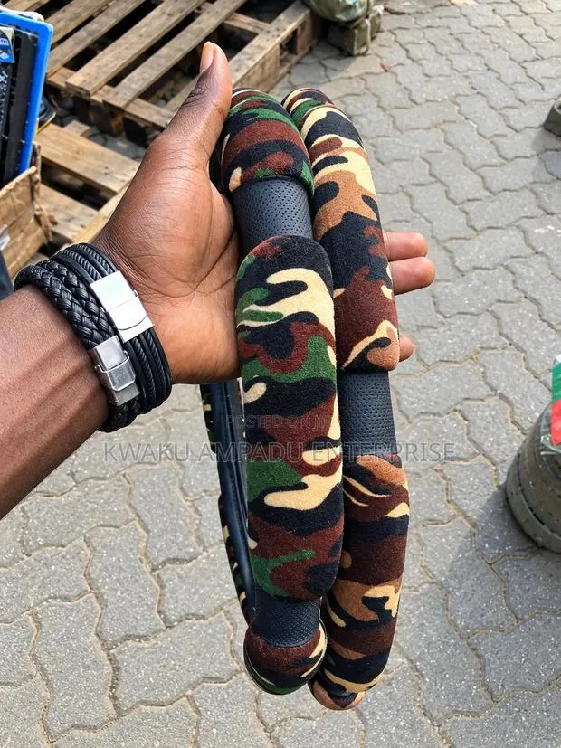 Universal Camouflage Steering Wheel Cover – Anti-Slip Grip · Photo 1