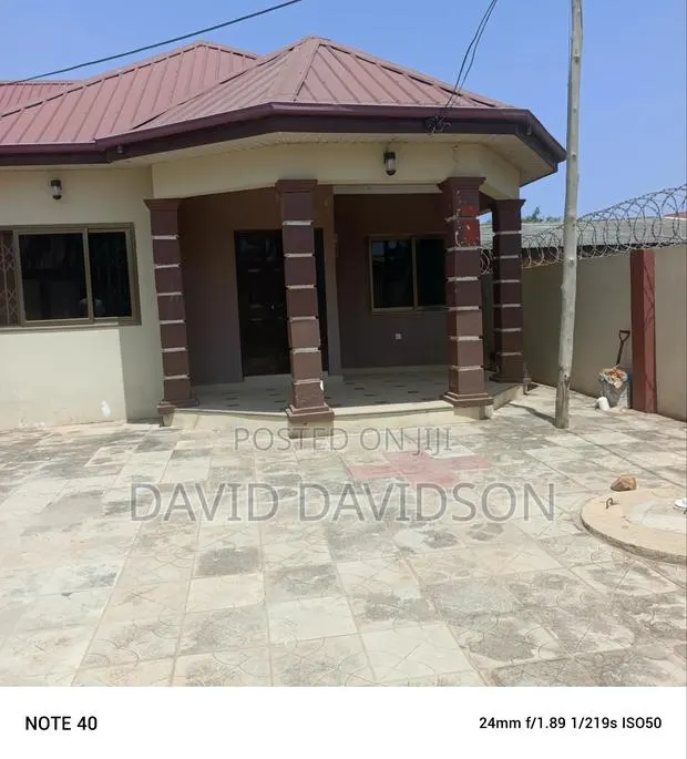 3bdrm Mansion in 3 Bedroom Self, Tema Metropolitan for rent · Photo 1