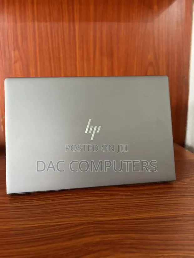 Laptop HP ZBook 15u G5 16GB Intel Core i7 SSD 256GB · Photo 1
