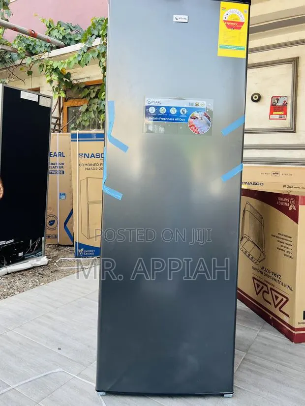 Eco-Friendly Pearl Puf-370 242liters 1 Door Upright Standing Freezer · Photo 1