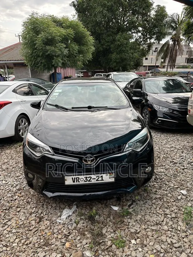 Toyota Corolla S 4dr Sedan (1.8L 4cyl CVT) 2016 Black · Photo 1