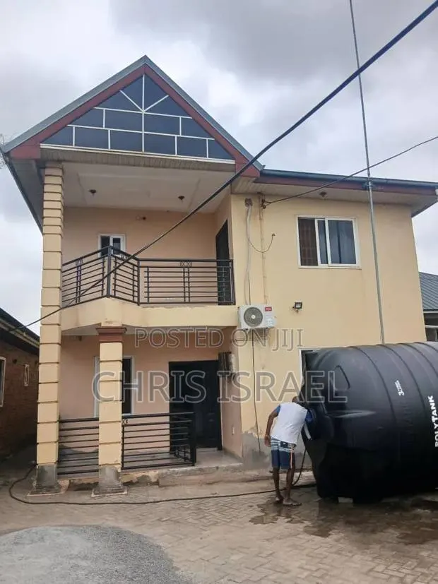 3bdrm Bungalow in Oyibi Benarpat, Police Station for rent · Photo 1
