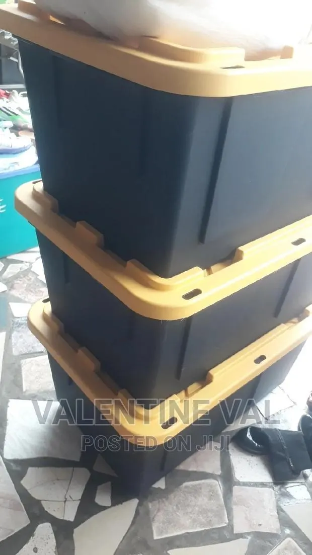 Black and Yellow Container for Your House Keep · Photo 1