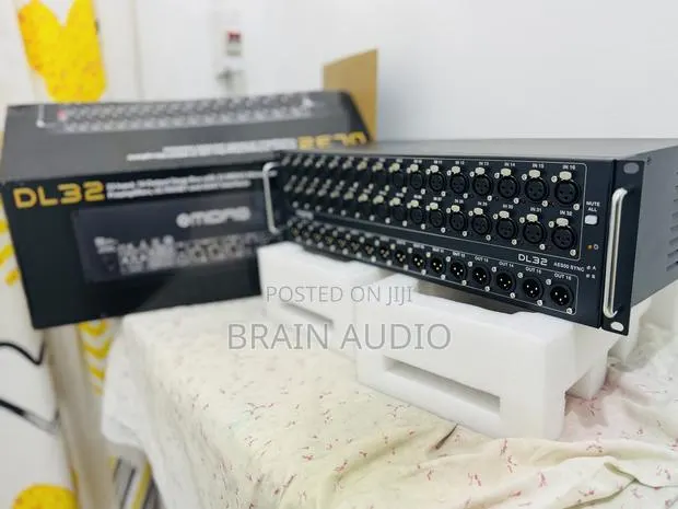 MIDAS DL32 Stage Box · Photo 3