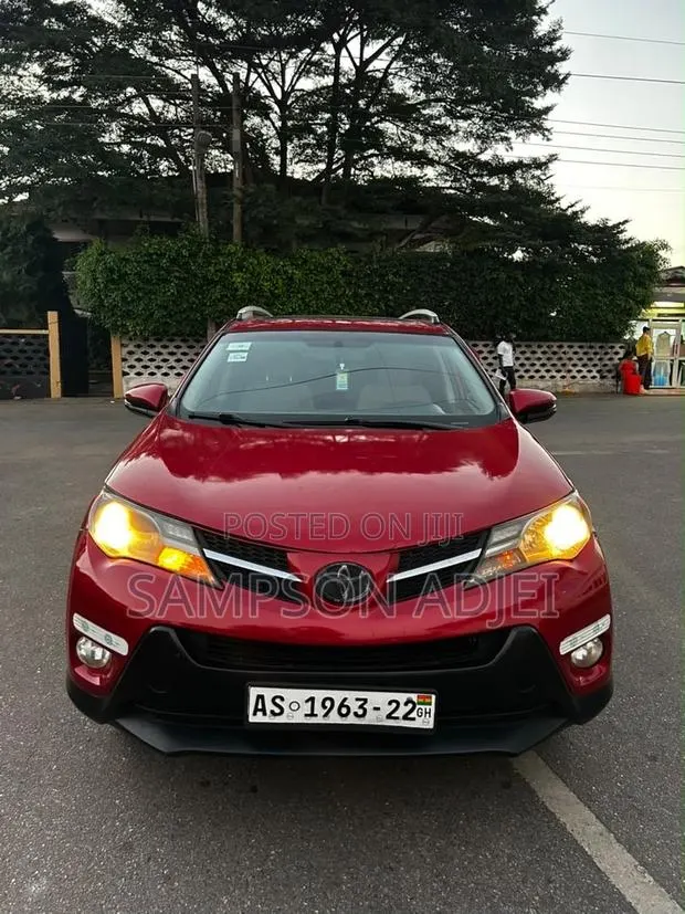 Toyota RAV4 2015 Red · Photo 1