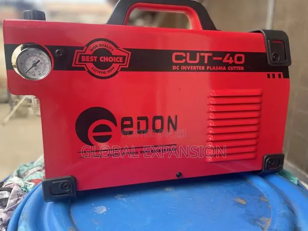 Plasma Cutting Machine (Cut 40). · Photo 1
