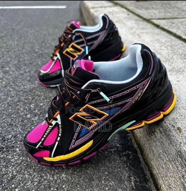 New Balance 1906r · Photo 1