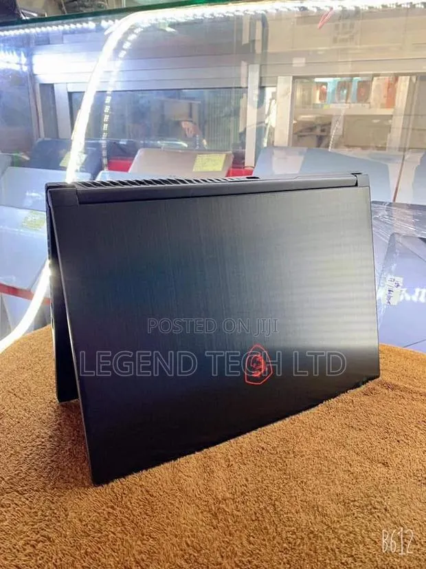 Laptop MSI GL63 8RD 16GB Intel Core i7 HDD+SSD 256GB · Photo 1