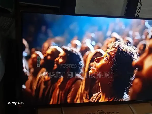Samsung 43-Inch Crystal Uhd Smart Tv – Stunning Entertainment · Photo 1