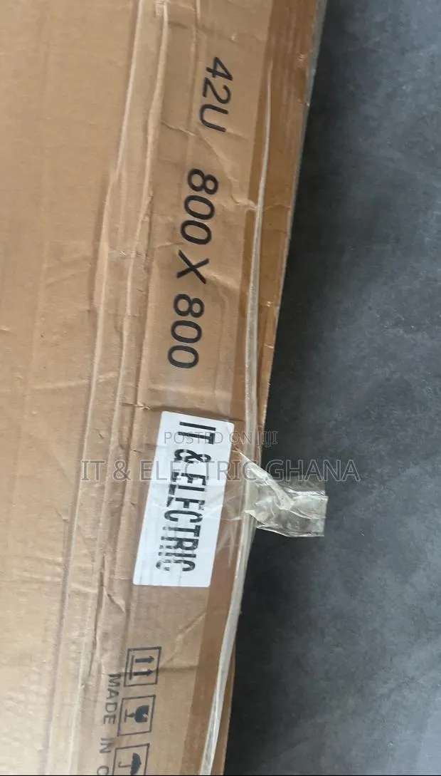 42U Cabinet 800*800 · Photo 1