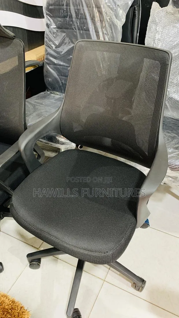 Adjustable Office Desk · Photo 1