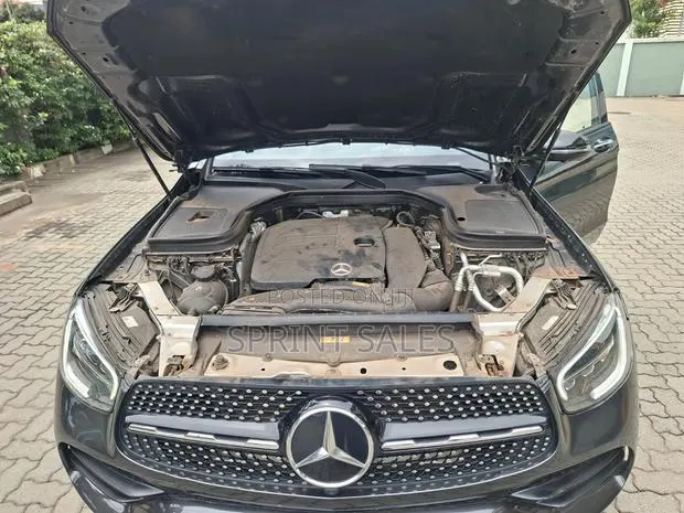 Mercedes-Benz GLC-Class 2022 Gray · Photo 1