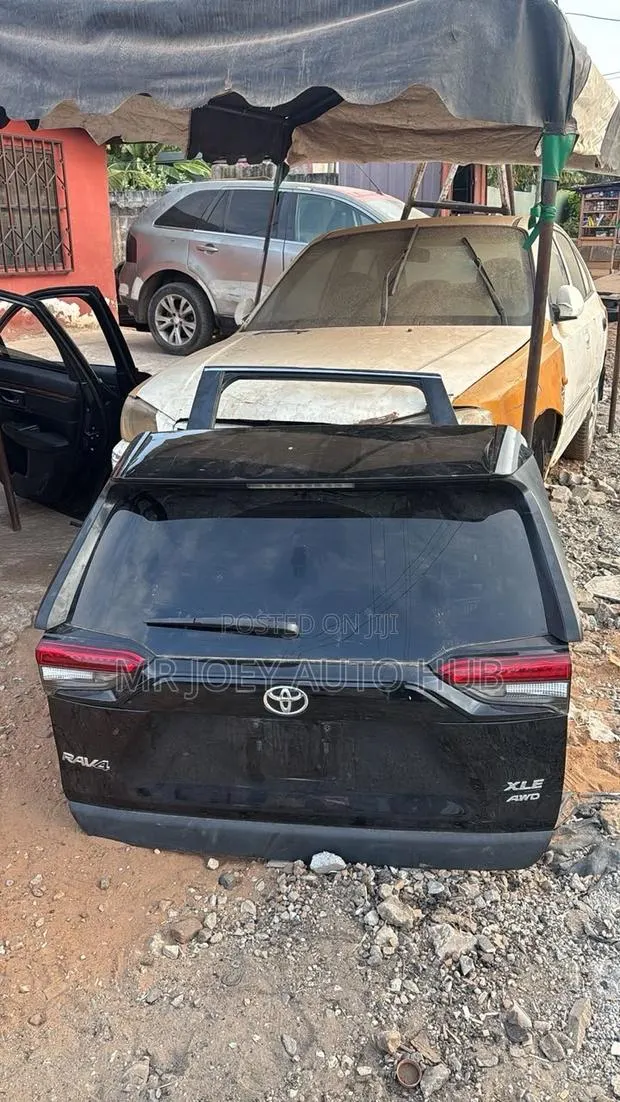 RAV4 2019 2020 2021 2022 2023 2024 2025 Complete Boot · Photo 1