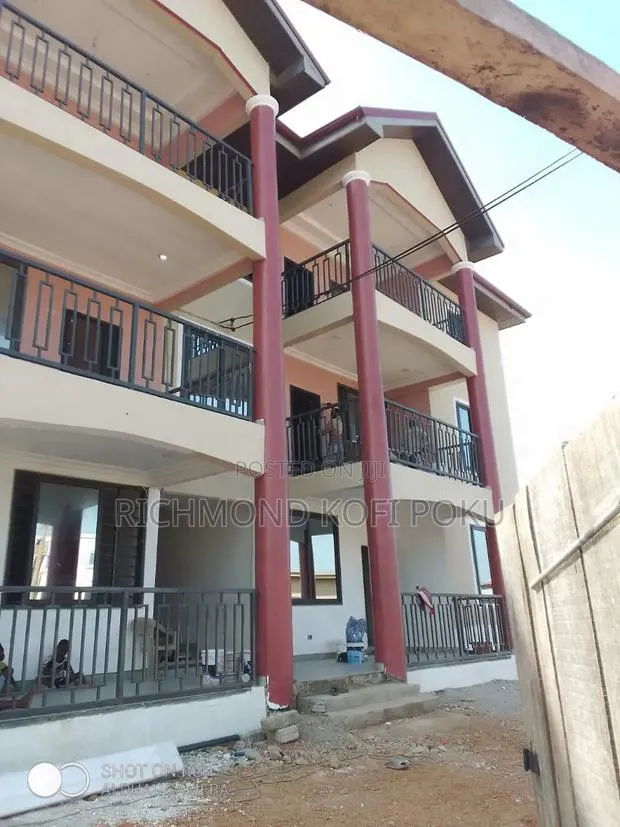 2bdrm Apartment in Kofis Realty, Baatsona Total for rent · Photo 1