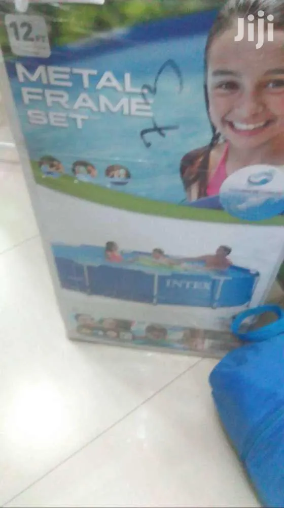 Swimming Pool 12ft New Metal Frame Intex · Photo 1