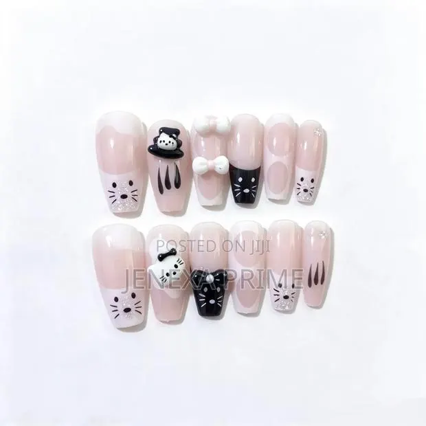 Hello Kitty Nude Bow Press-on Nails · Photo 1