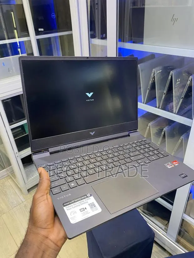 Laptop HP Victus 15 8GB AMD Ryzen 5 SSD 512GB · Photo 1