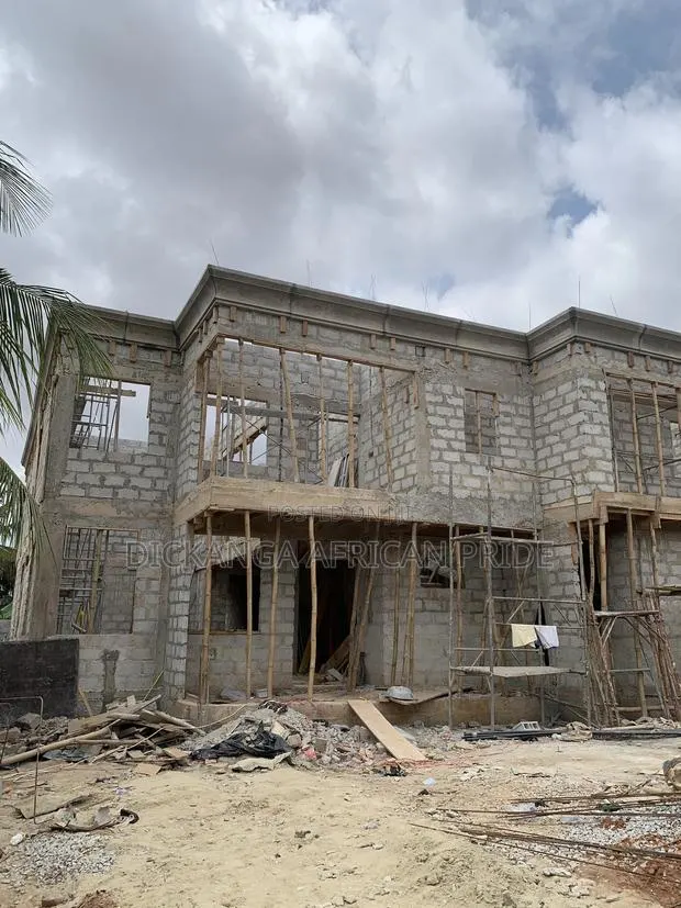 Call Me for Your House Parapet Designs, Is Done Before Roofing. · Photo 1