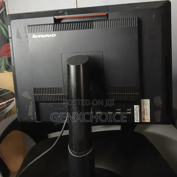 Desktop Computer Lenovo 12GB Intel Core i5 HDD 500GB · Photo 1