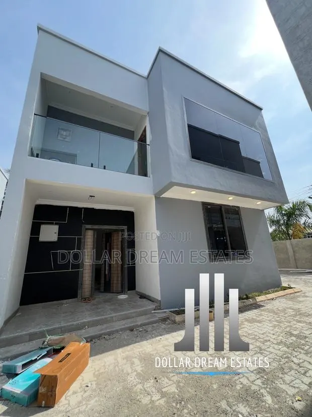 3bdrm Townhouse / Terrace in North Legon for rent · Photo 1