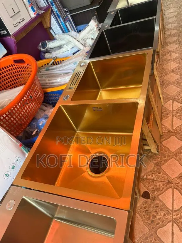 Gold Double Bowl Sink · Photo 1