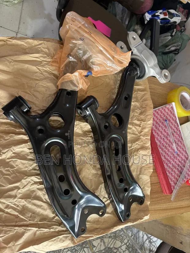 Honda CRV2023 ,2024,2025,2026 Lower Arm · Photo 1