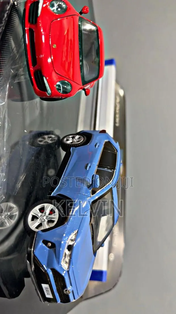 Realistic Alloy /Metalic Cars for Collectors and Kids · Photo 1