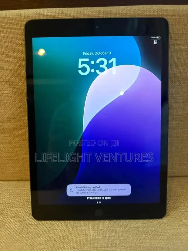 Apple iPad 10.2 (2019) 128 GB Black · Photo 1