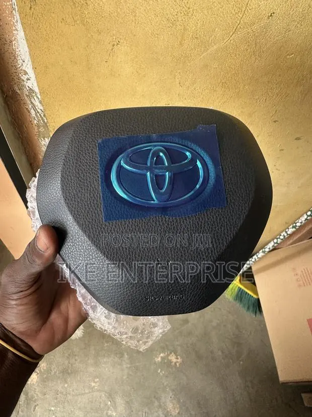 Toyota RAV4 Steering Airbag Cover 2019,2020,2021,2022,2023,2024 · Photo 1