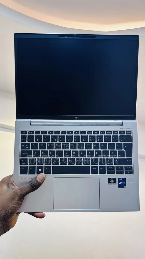 Laptop HP EliteBook 830 G9 16GB Intel Core i5 SSD 256GB · Photo 1