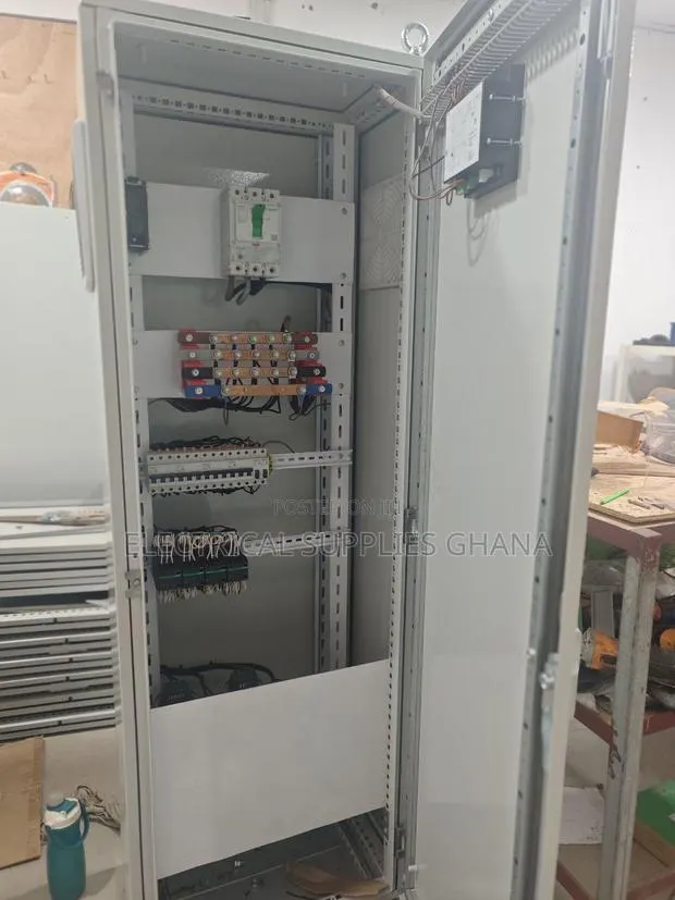 Schneider 200kvar 12-Step Capacitor Bank Panel 415v Apfc Unit · Photo 1