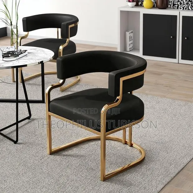 Accent Chair · Photo 1