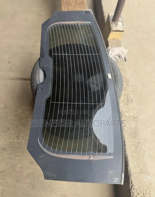 Range Rover Sport Back Glass 2023 2024 2025 2026 · Photo 1