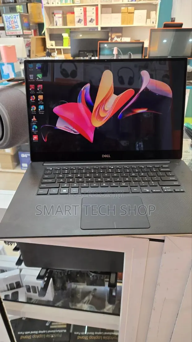 Laptop Dell Precision 5540 32GB Intel Core i7 SSD 1T · Photo 1