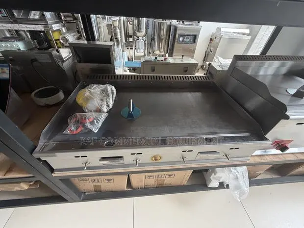 Commercial Iron 100cm Tabeltop Gas Grill · Photo 1