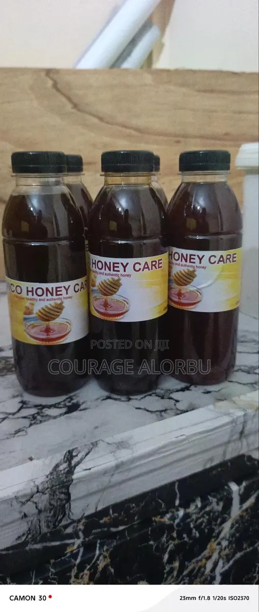 Original Honey Undiluted, 500ml, 2.5liters, 5liters and the Honeycomb. · Photo 1