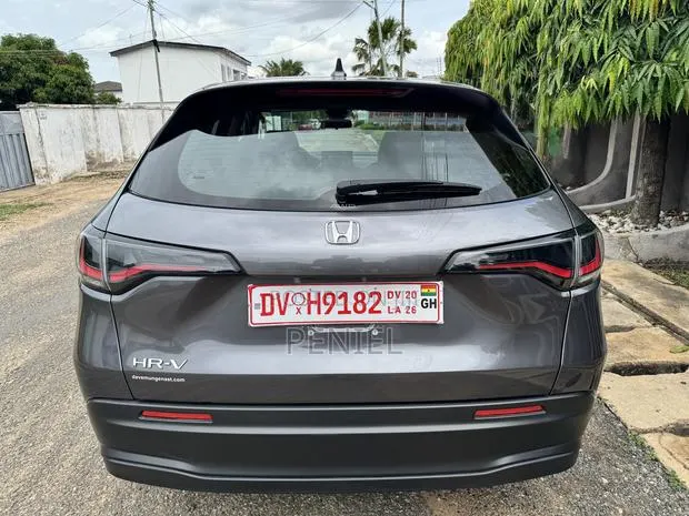 Honda HR-V 2024 Gray · Photo 1