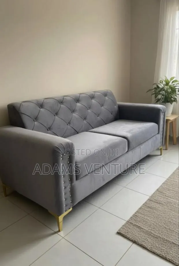 Quality Sofas Chairs Available at Affordable Prices · Photo 1