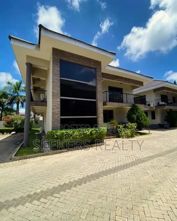 4bdrm Townhouse / Terrace in Seekers Realty, Cantonments for rent · Photo 1