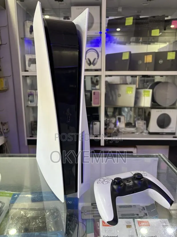 Ps5 Standard Used With 6 Games · Photo 1