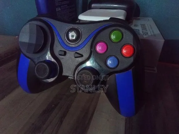 Game Console · Photo 1