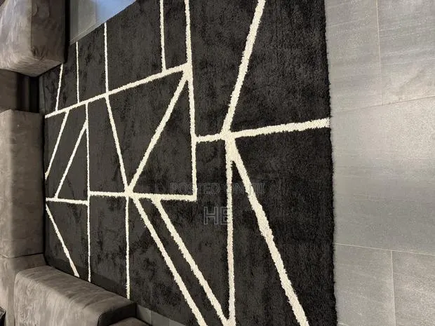 Black/Beige Rug(240 X 340 Cm)