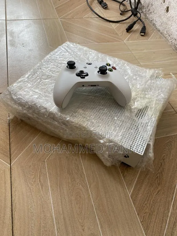 Xbox One S Console Loaded With 7 Games