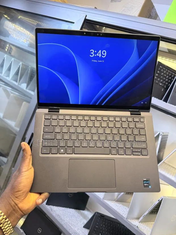 Laptop Dell Latitude 7420 16GB Intel Core i7 SSD 256GB · Photo 1