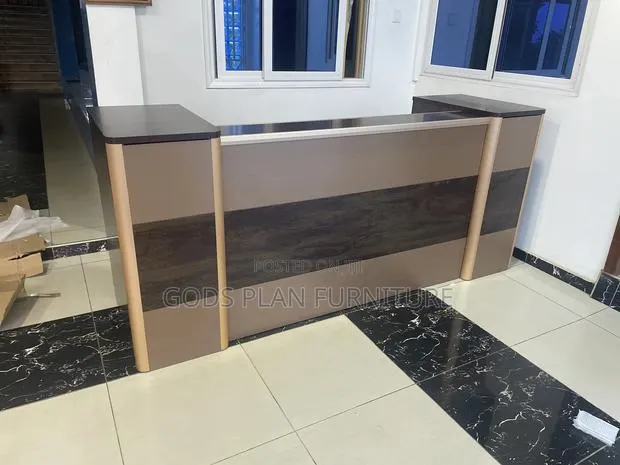 Front Desk · Photo 1