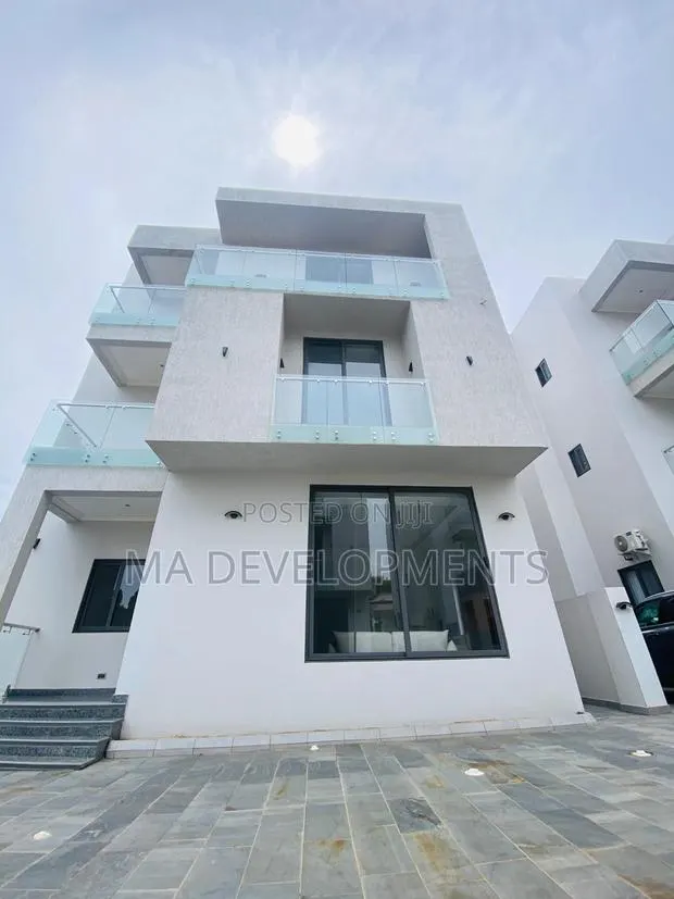 Furnished 5bdrm Townhouse / Terrace for rent · Photo 1