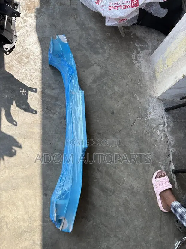 Honda Accord Back Reinforcement Bar 2018 2019 2020 2021 2022 · Photo 1