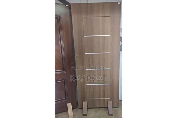 A Contend Door · Photo 1